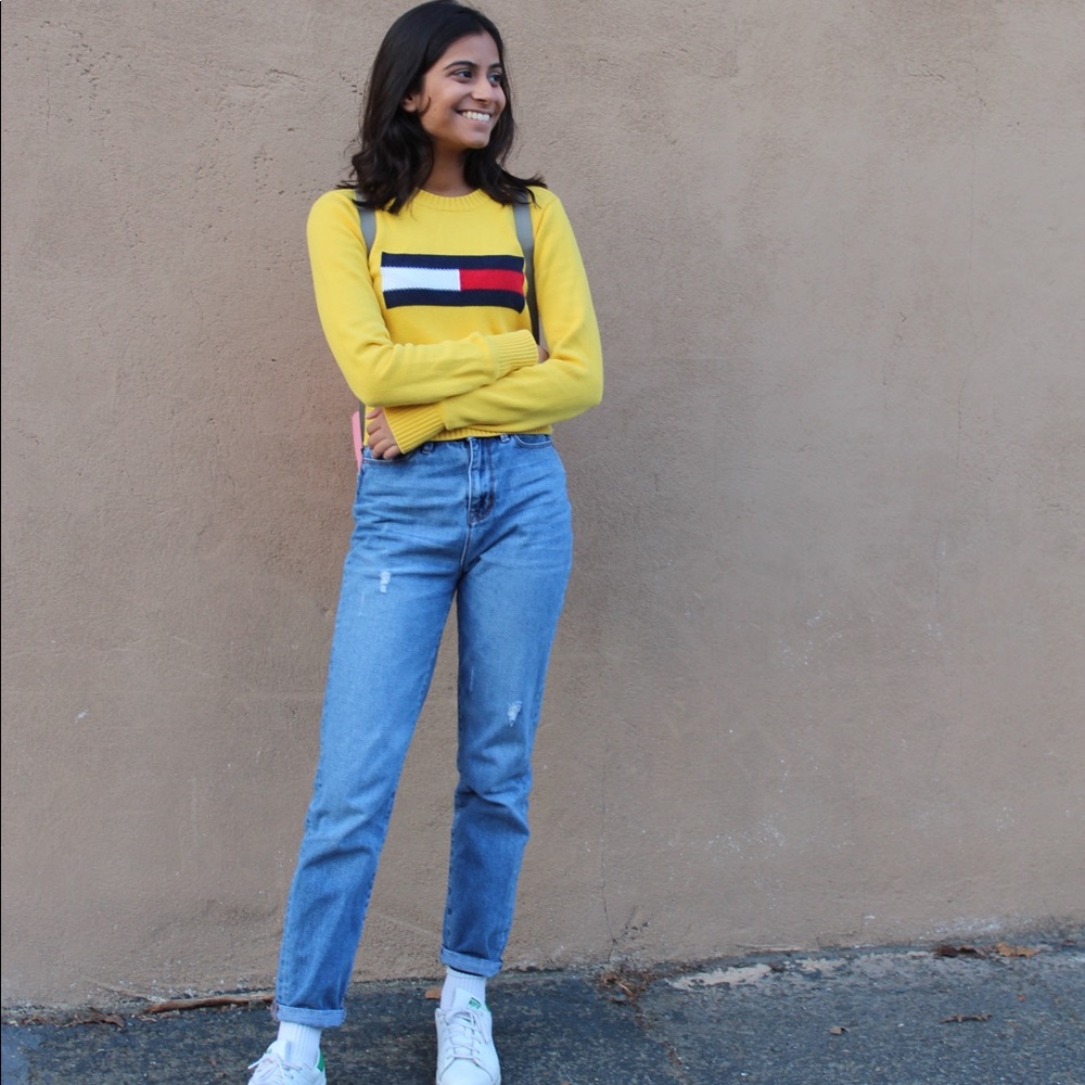 urban outfitters mom jeans